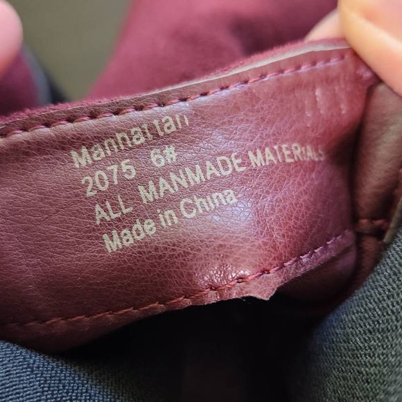 Seven7 Oxblood Manhattan Micro Suede Boot Size 6 NWT Ankle Bootie - Picture 9 of 11